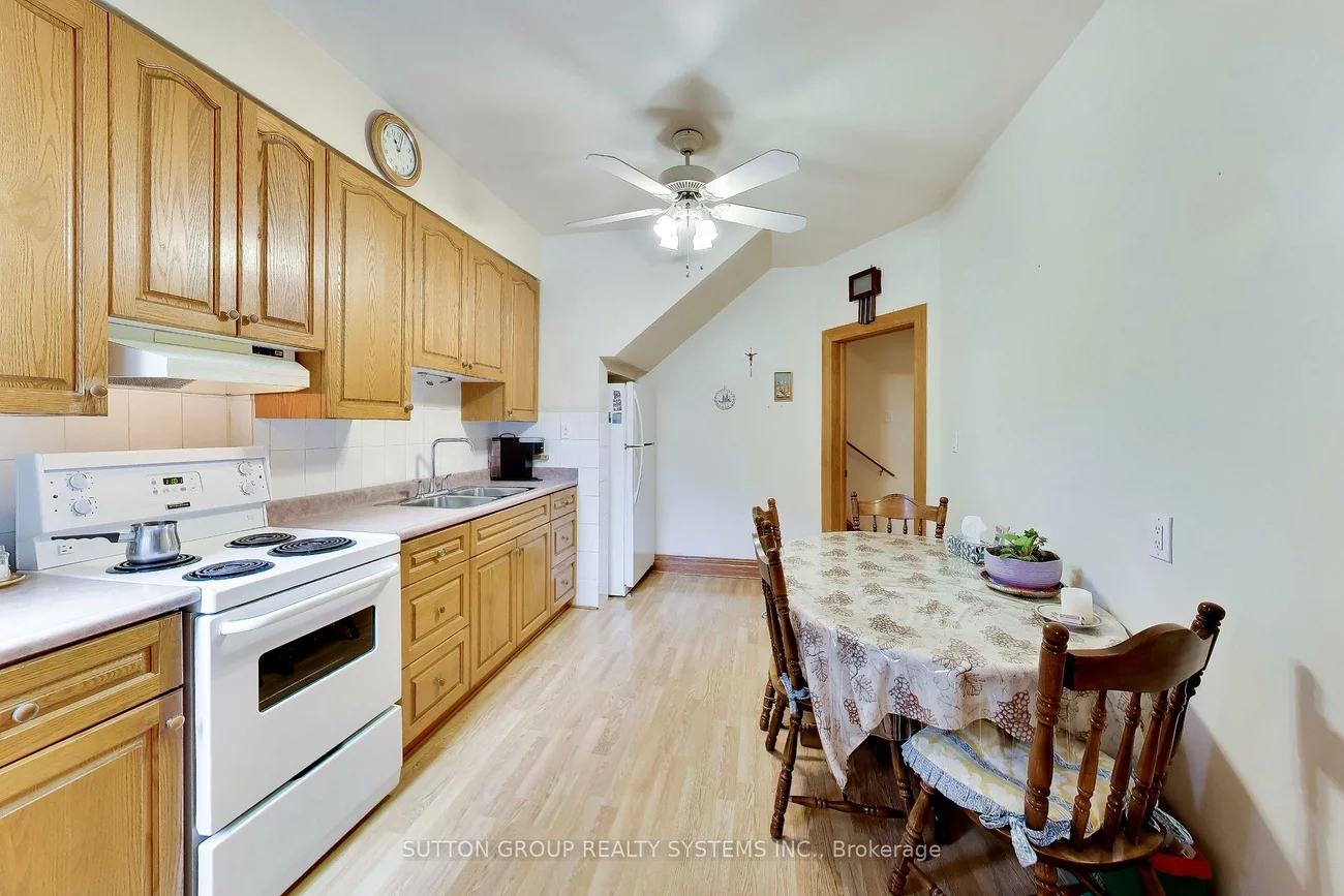 8, Alhambra, High Park-Swansea, Toronto