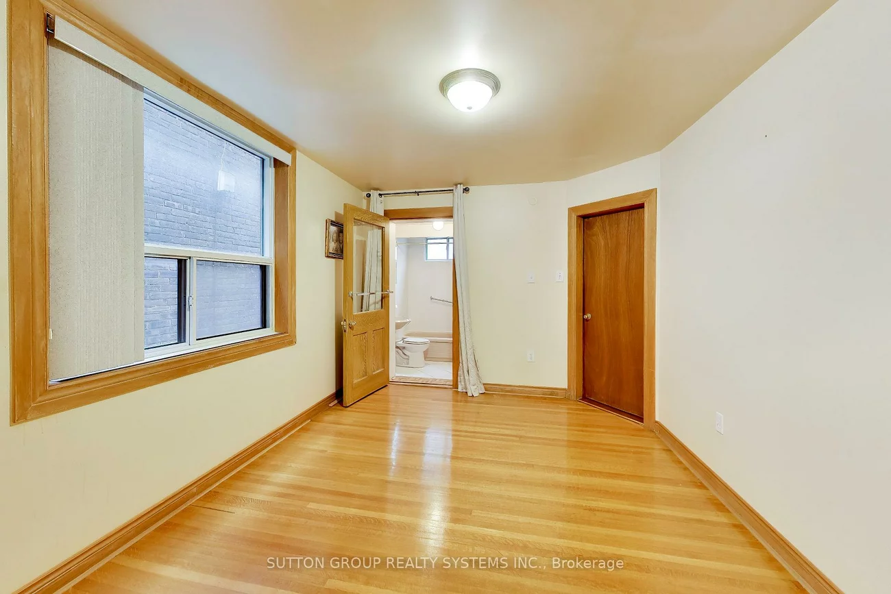 8, Alhambra, High Park-Swansea, Toronto
