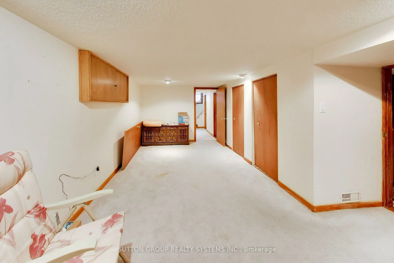 8, Alhambra, High Park-Swansea, Toronto