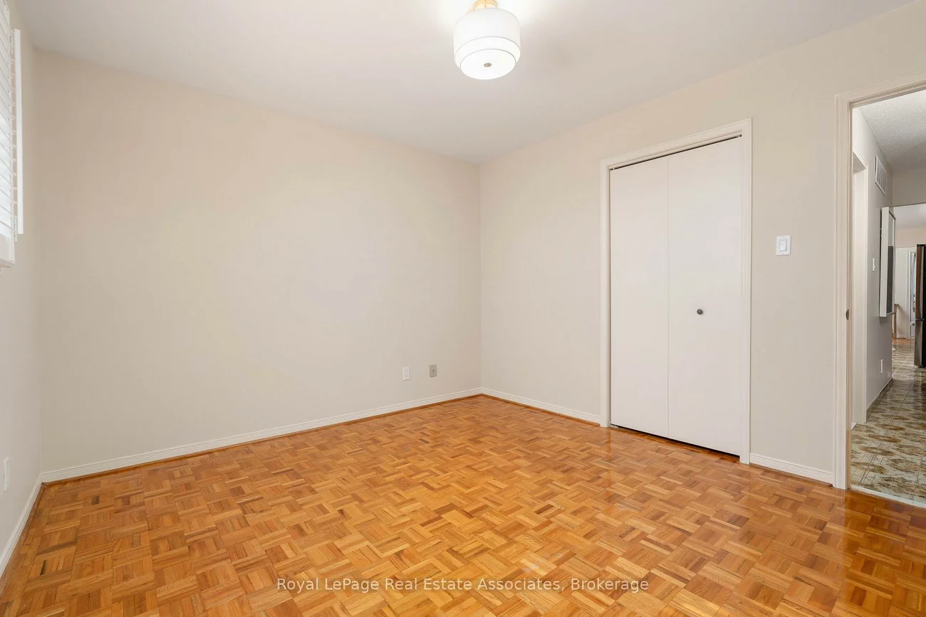 7, Capstan, Glenfield-Jane Heights, Toronto