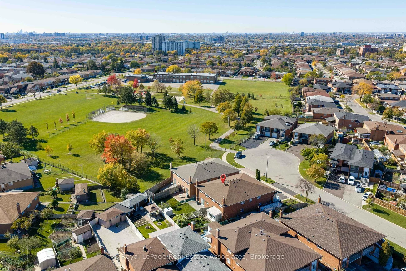 7, Capstan, Glenfield-Jane Heights, Toronto
