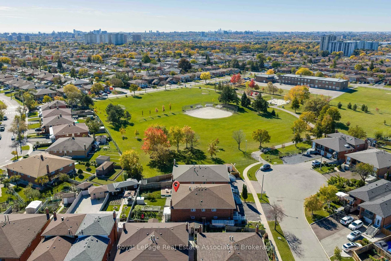 7, Capstan, Glenfield-Jane Heights, Toronto
