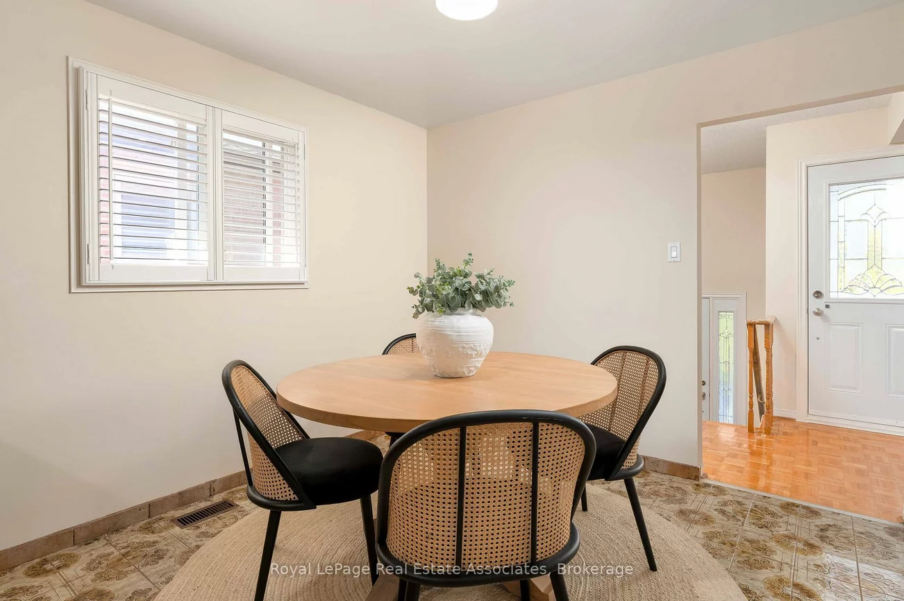 7, Capstan, Glenfield-Jane Heights, Toronto