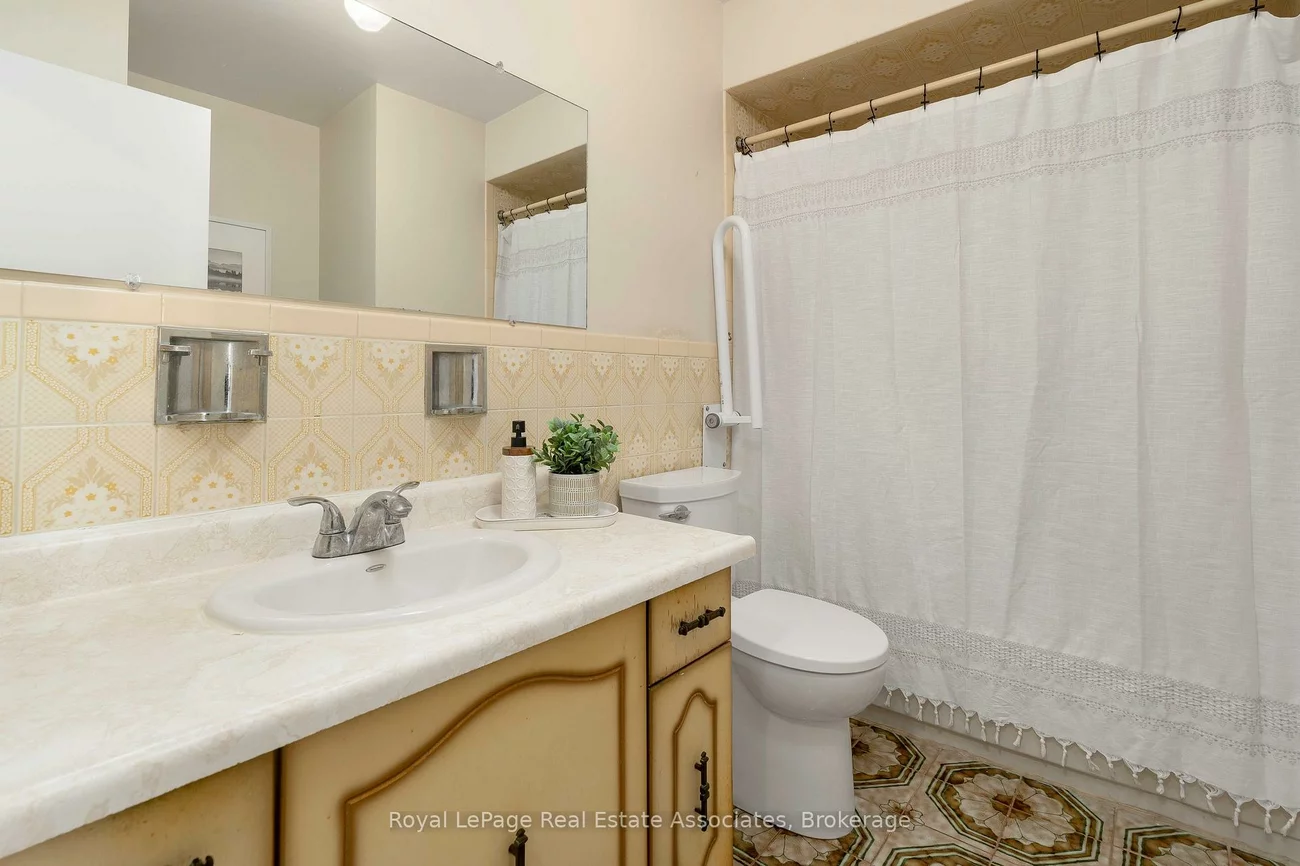 7, Capstan, Glenfield-Jane Heights, Toronto