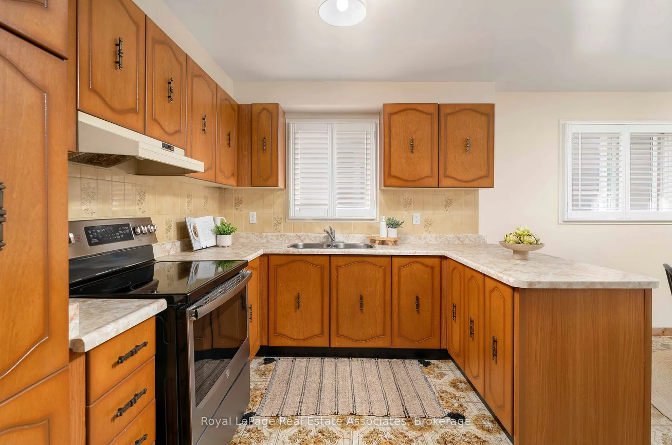 7, Capstan, Glenfield-Jane Heights, Toronto