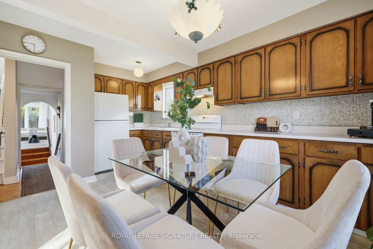 109, Glen Long, Yorkdale-Glen Park, Toronto