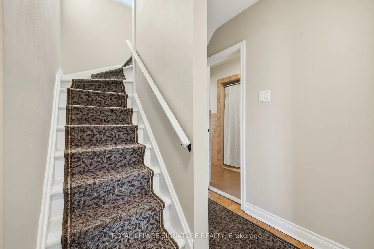 109, Glen Long, Yorkdale-Glen Park, Toronto