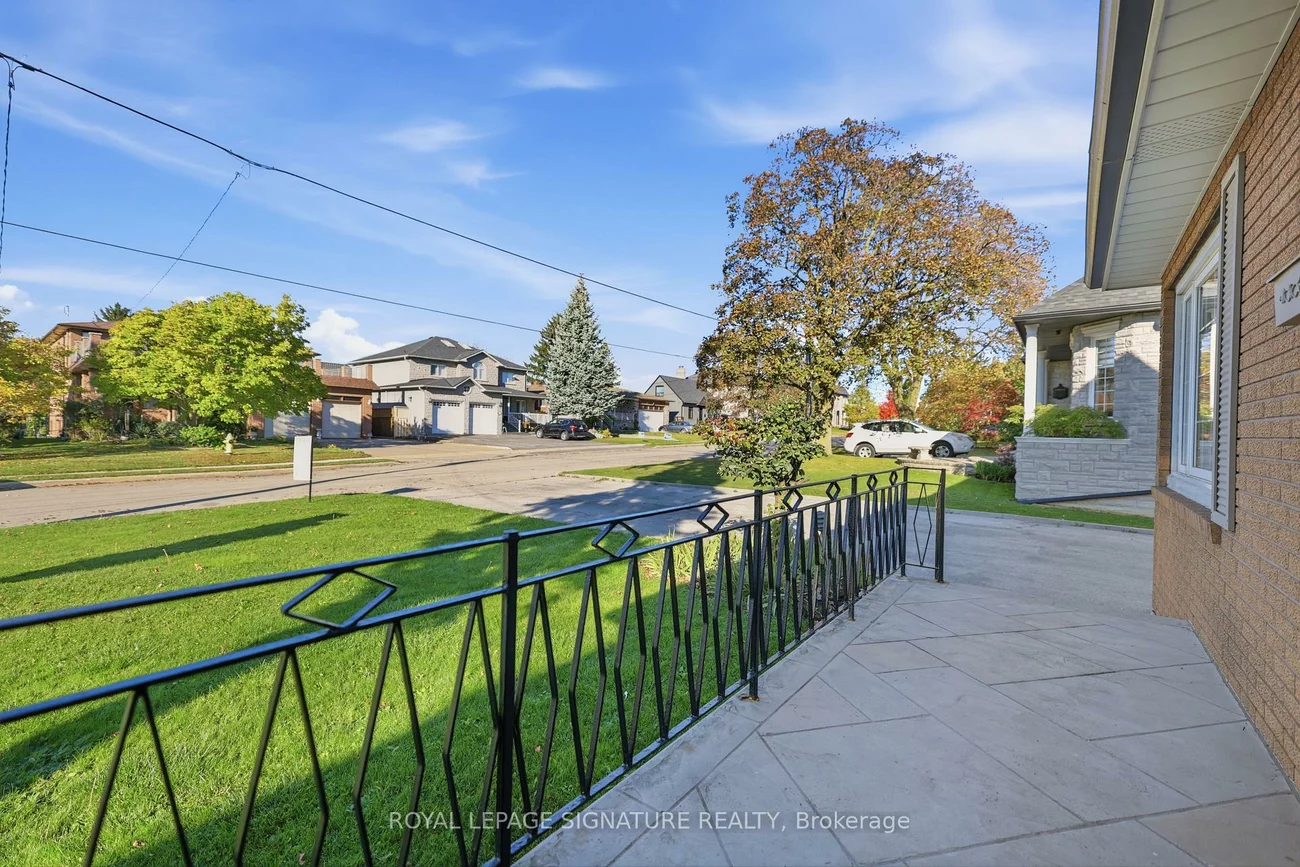 109, Glen Long, Yorkdale-Glen Park, Toronto