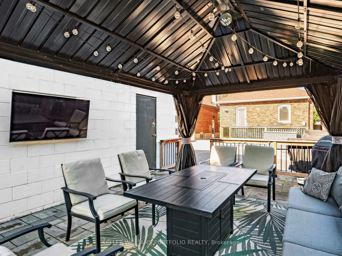 163, Lambton, Rockcliffe-Smythe, Toronto