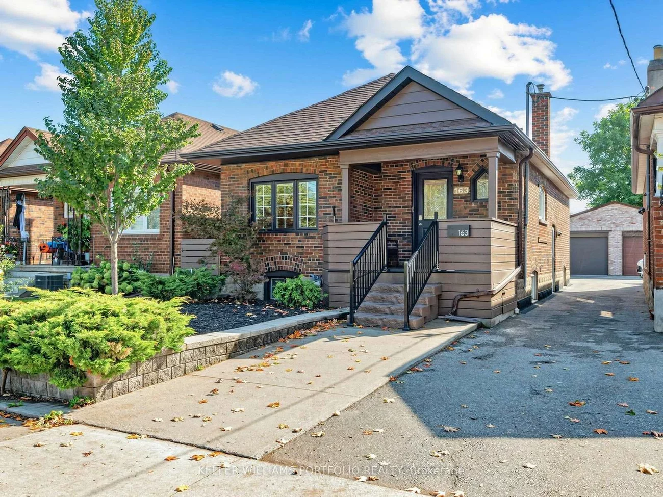 163, Lambton, Rockcliffe-Smythe, Toronto