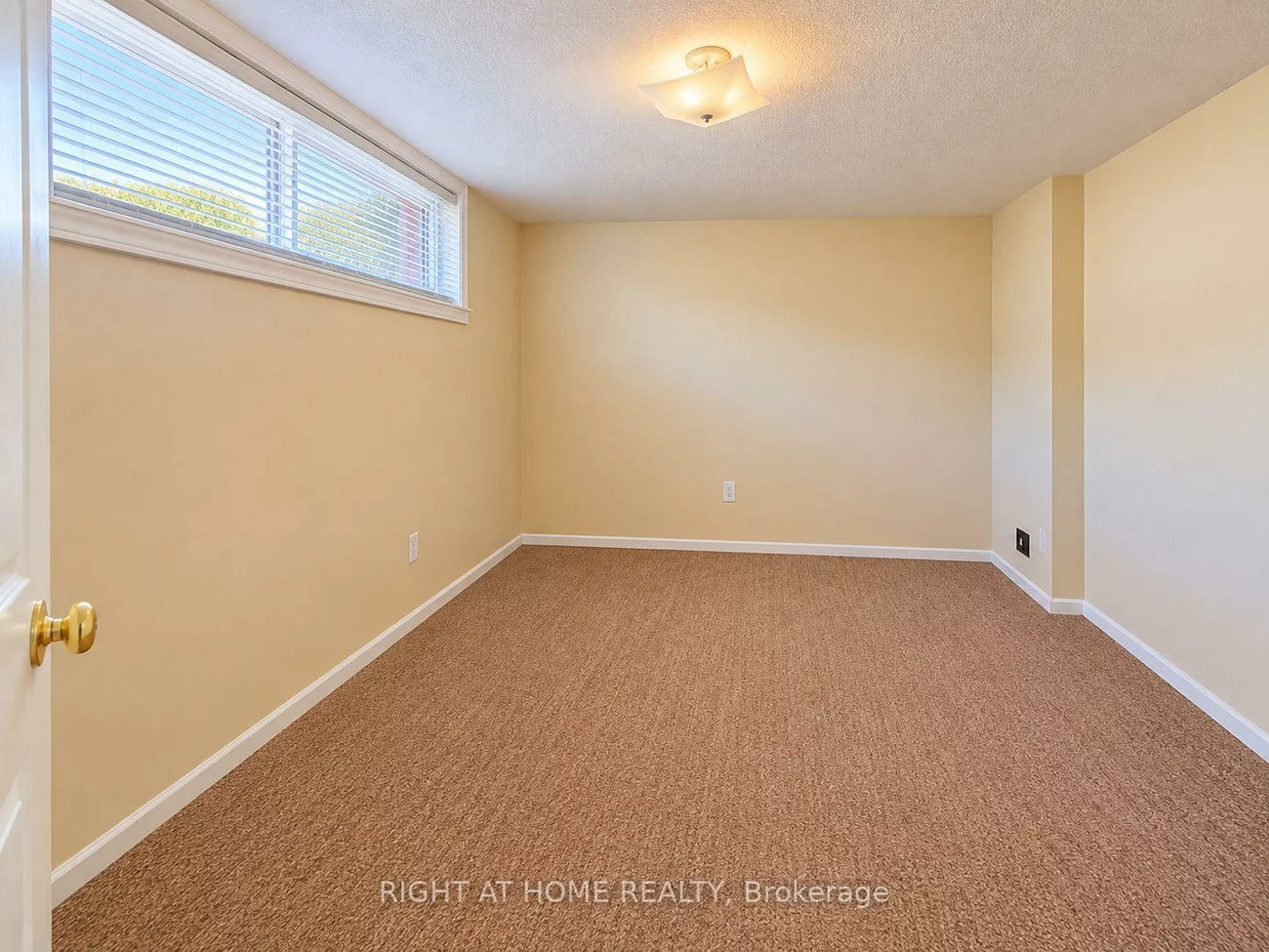 5, Renault, Humber Heights, Toronto