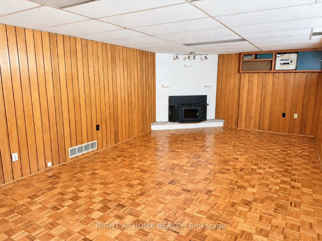 5, Renault, Humber Heights, Toronto