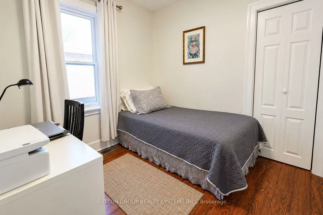 120, Brownville, Mount Dennis, Toronto
