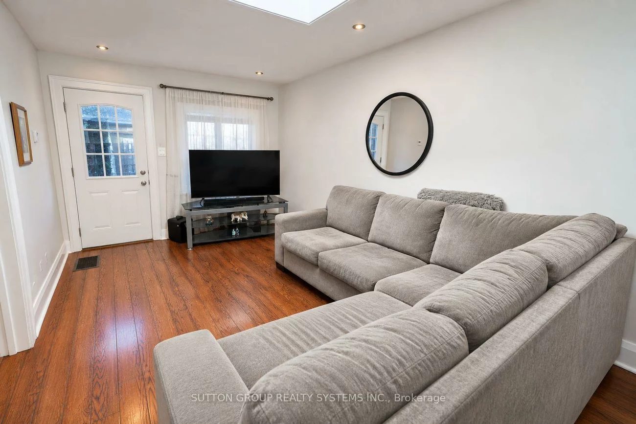 120, Brownville, Mount Dennis, Toronto