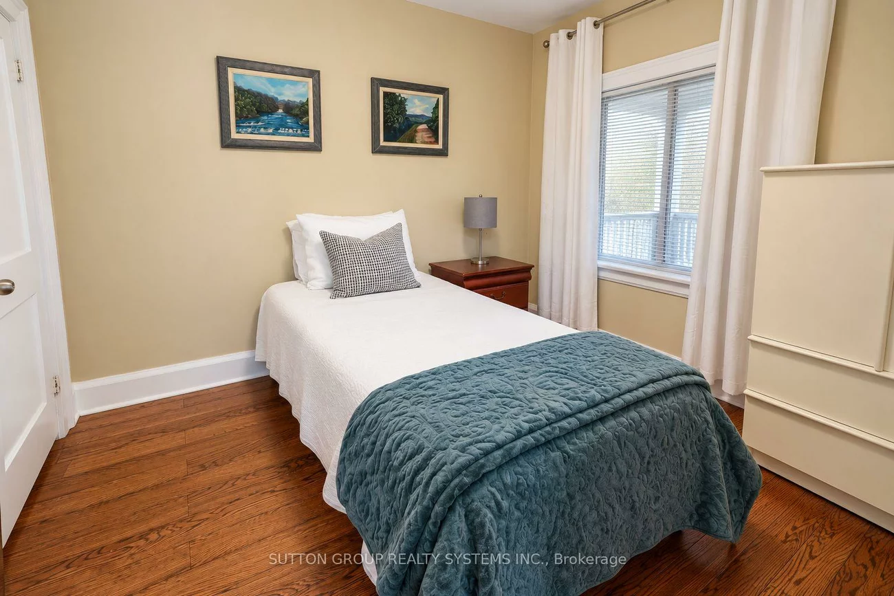 120, Brownville, Mount Dennis, Toronto