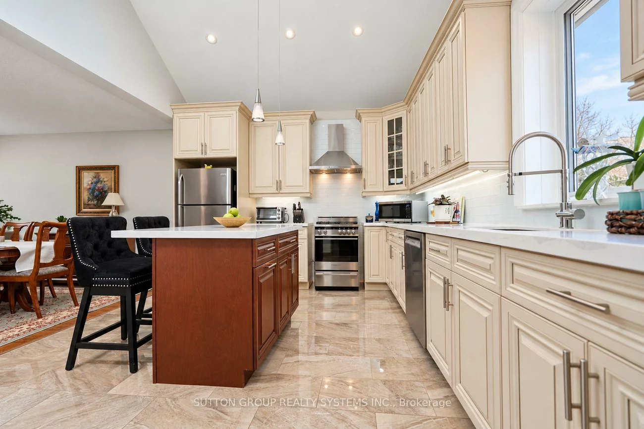 120, Brownville, Mount Dennis, Toronto