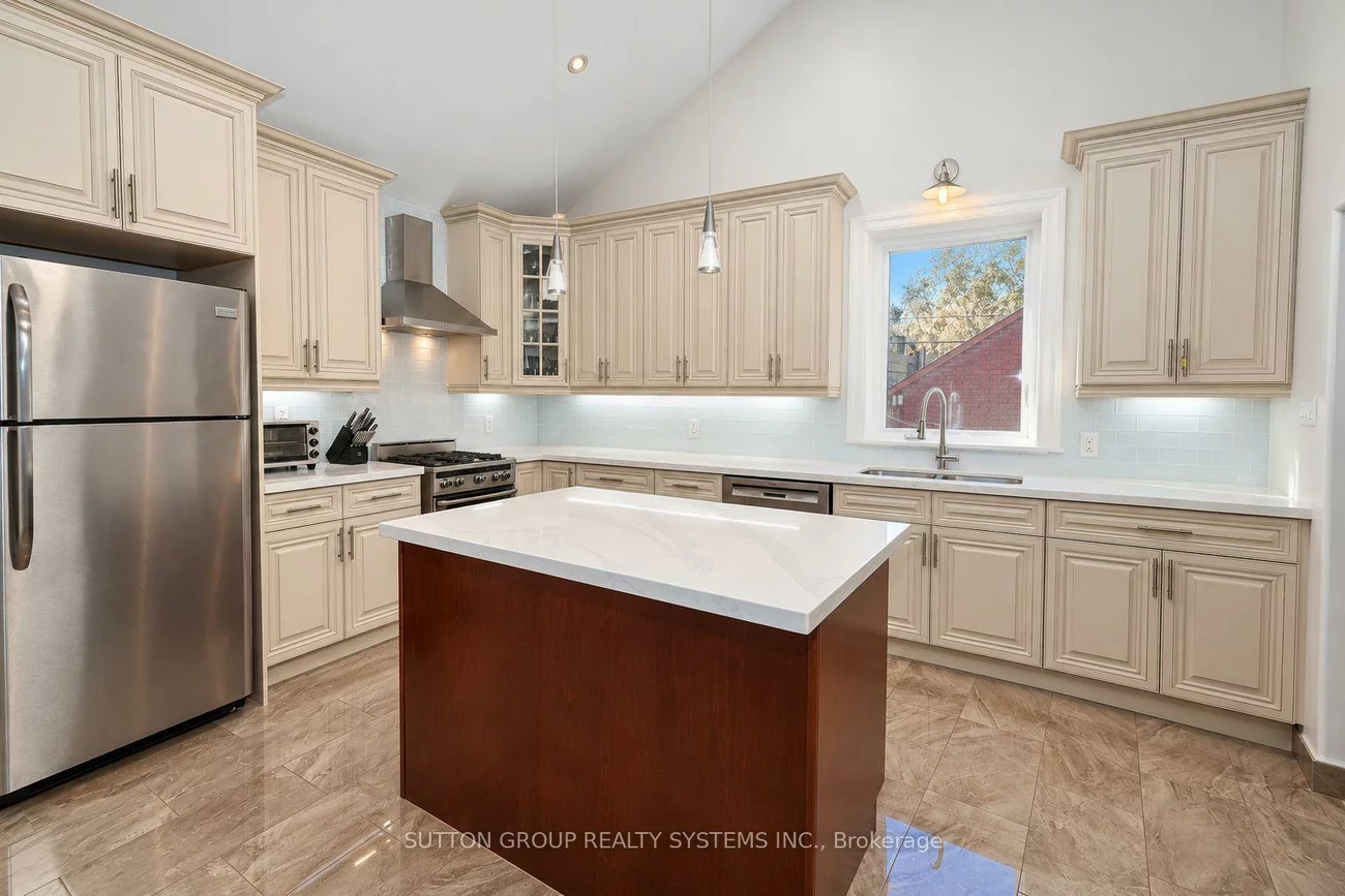 120, Brownville, Mount Dennis, Toronto