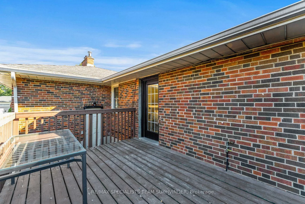 10, Dumbarton, Stonegate-Queensway, Toronto