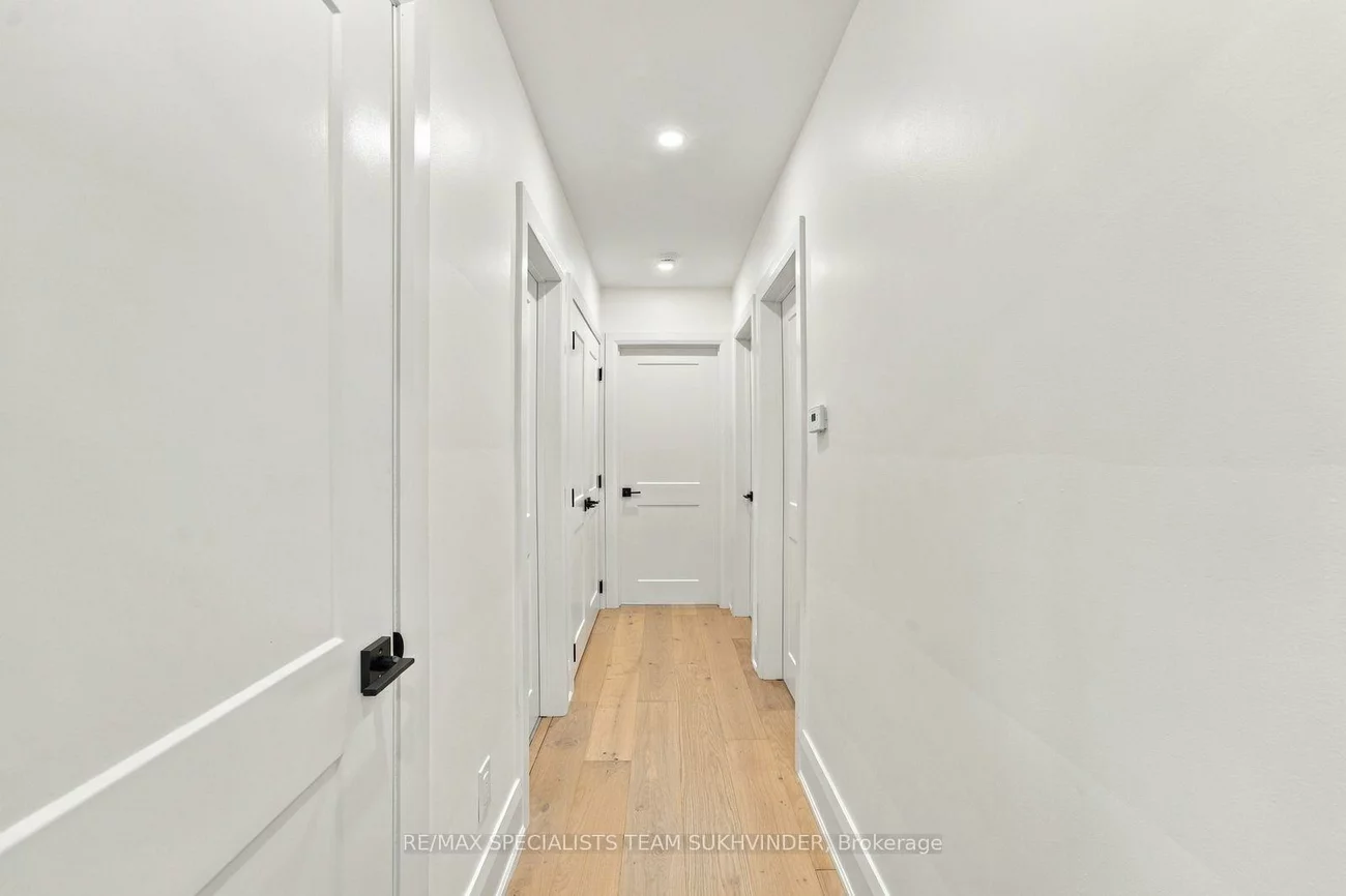 10, Dumbarton, Stonegate-Queensway, Toronto
