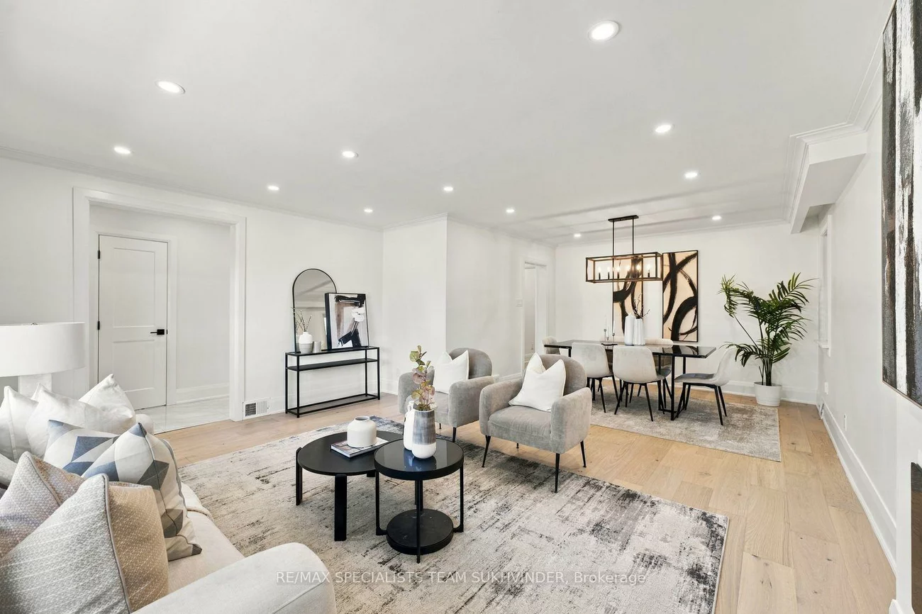 10, Dumbarton, Stonegate-Queensway, Toronto
