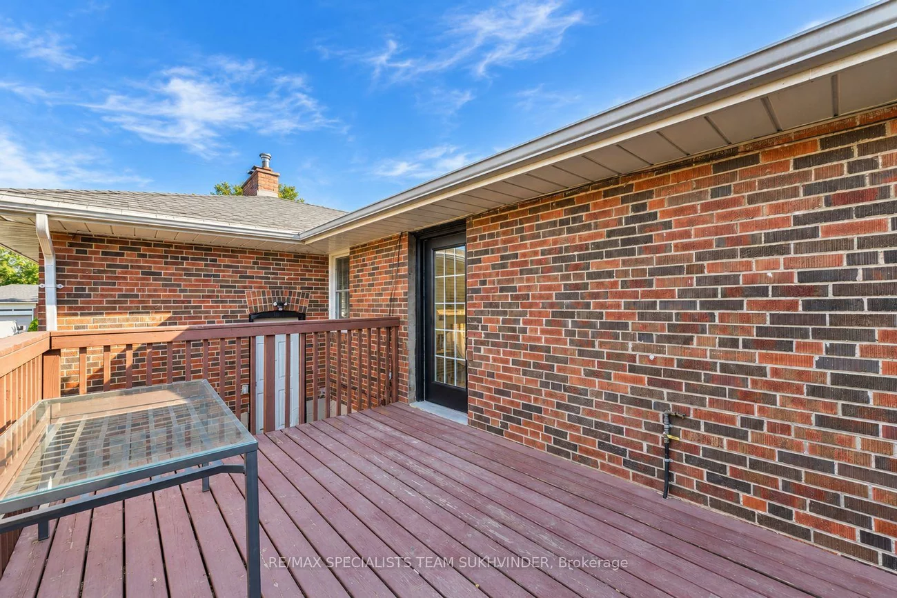 10, Dumbarton, Stonegate-Queensway, Toronto