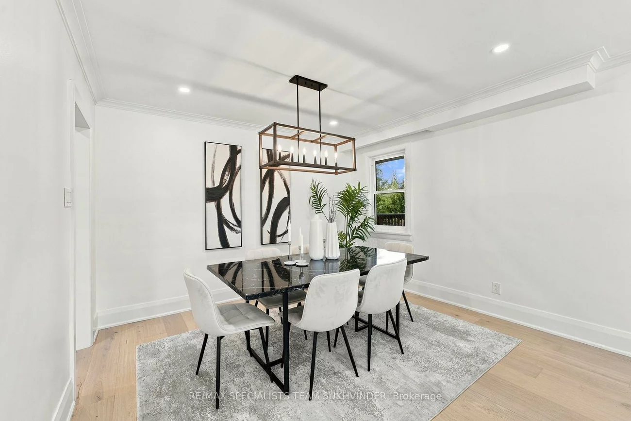 10, Dumbarton, Stonegate-Queensway, Toronto