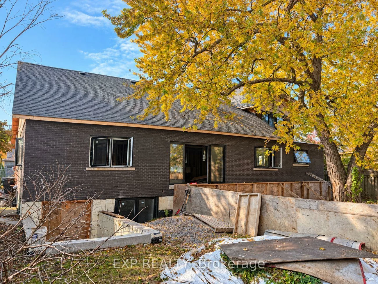 17, Windsor, Kingsview Village-The Westway, Toronto