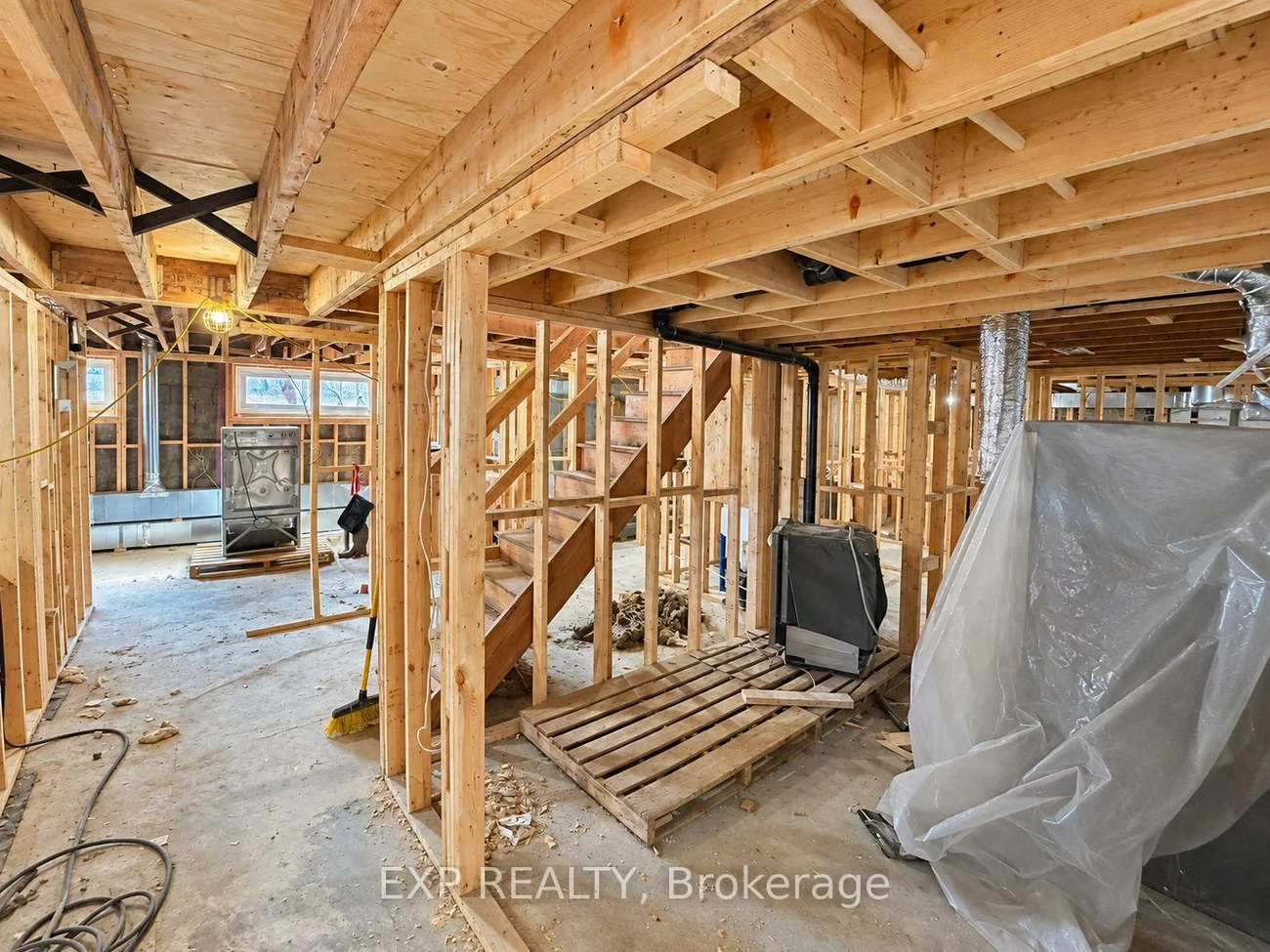 17, Windsor, Kingsview Village-The Westway, Toronto