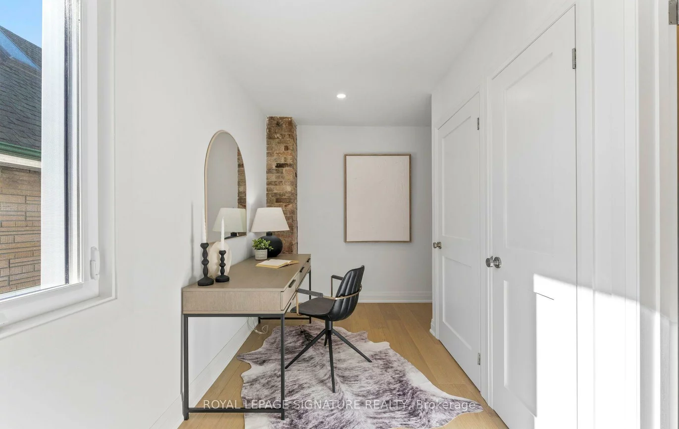 729, Gladstone, Dovercourt-Wallace Emerson-Junction, Toronto