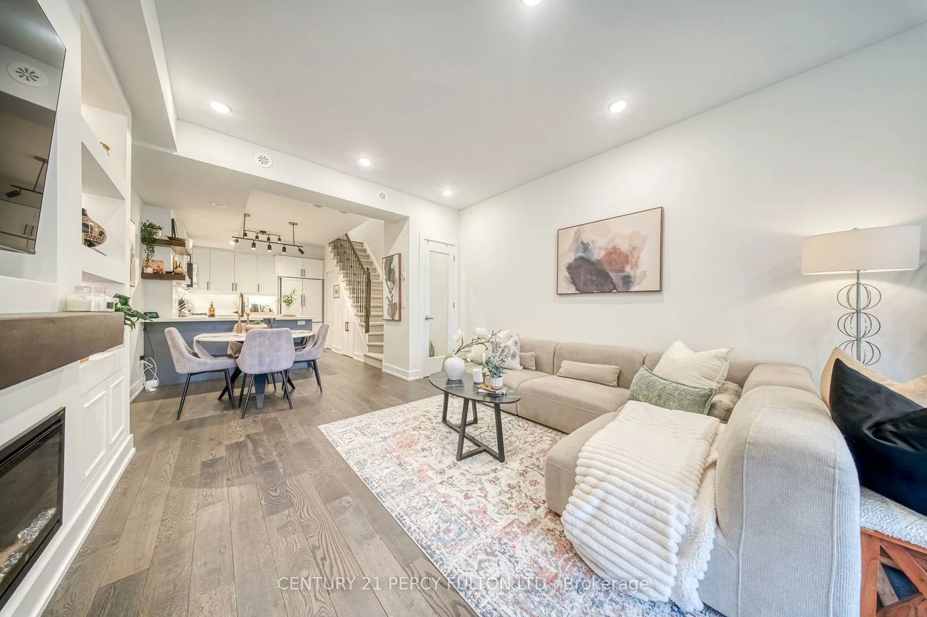 26, Ernest, Dovercourt-Wallace Emerson-Junction, Toronto