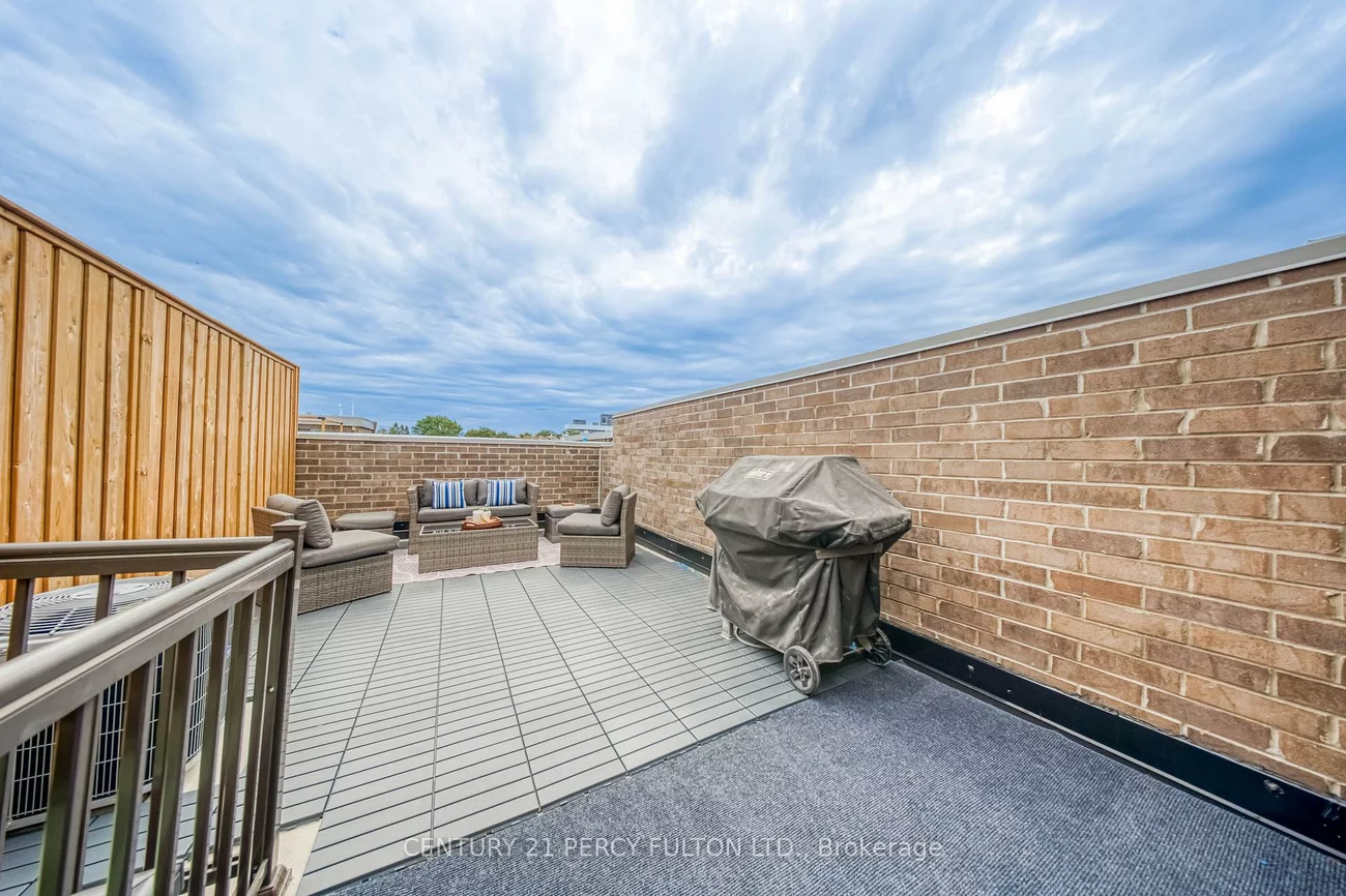 26, Ernest, Dovercourt-Wallace Emerson-Junction, Toronto