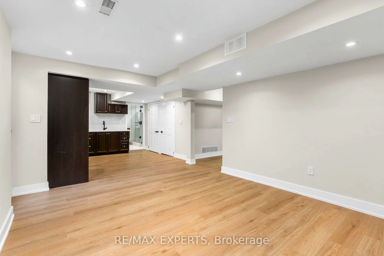 86, Cormorant, Vellore Village, Vaughan