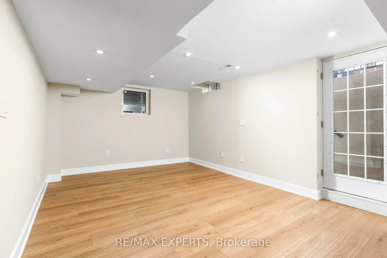 86, Cormorant, Vellore Village, Vaughan