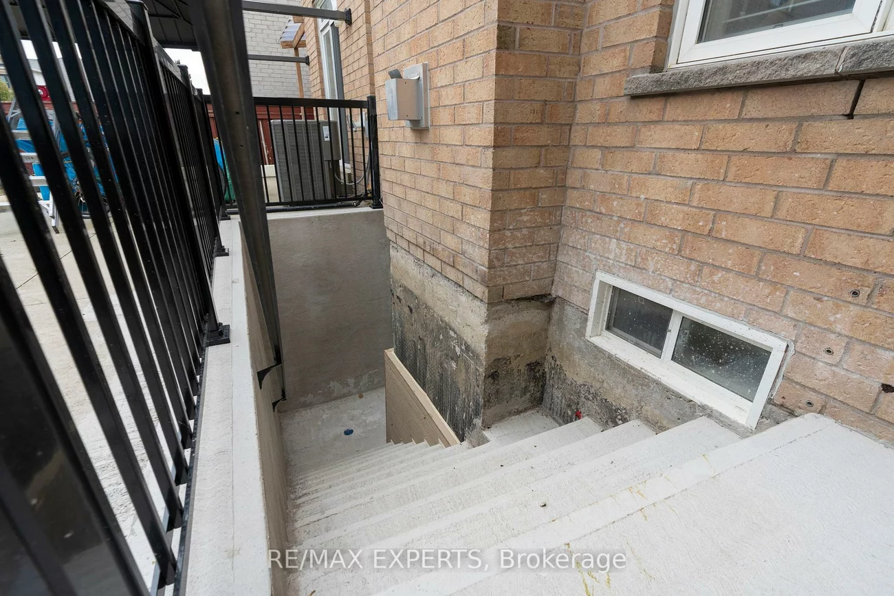 86, Cormorant, Vellore Village, Vaughan
