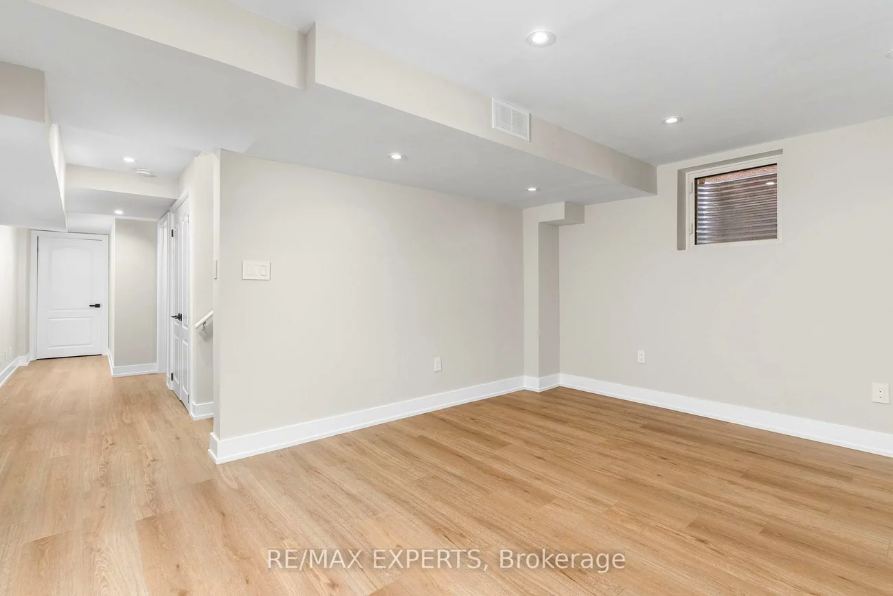 86, Cormorant, Vellore Village, Vaughan