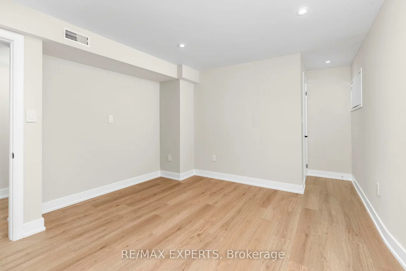 86, Cormorant, Vellore Village, Vaughan