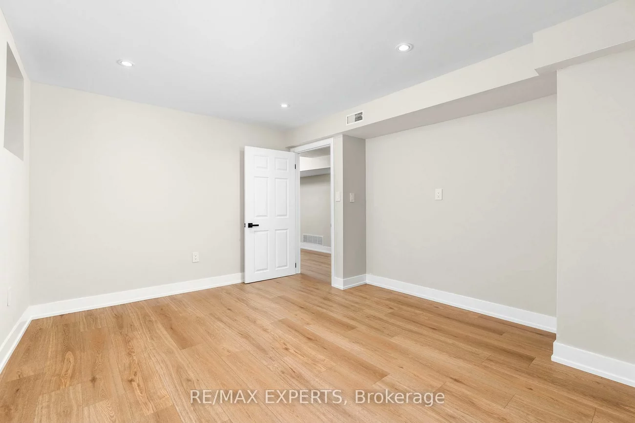 86, Cormorant, Vellore Village, Vaughan