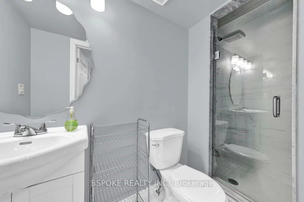 93, Bologna, Vellore Village, Vaughan