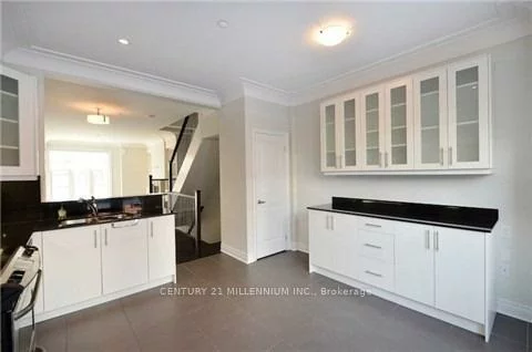 30, Powseland, West Woodbridge, Vaughan
