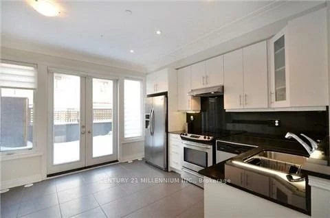 30, Powseland, West Woodbridge, Vaughan