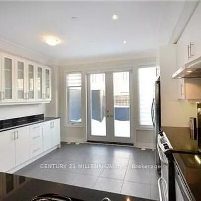 30, Powseland, West Woodbridge, Vaughan