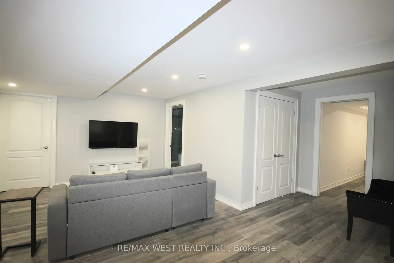 150, Valley Vista, Patterson, Vaughan