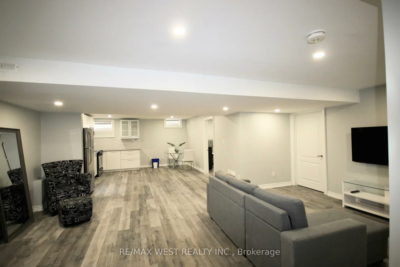 150, Valley Vista, Patterson, Vaughan