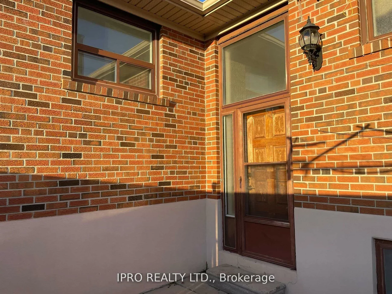 21, Lewis, West Woodbridge, Vaughan