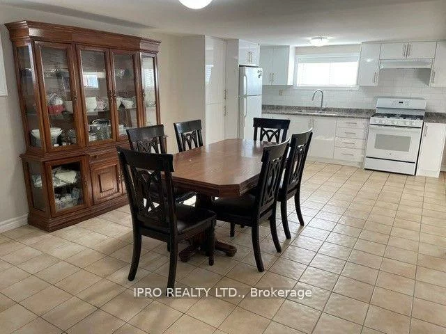 21, Lewis, West Woodbridge, Vaughan