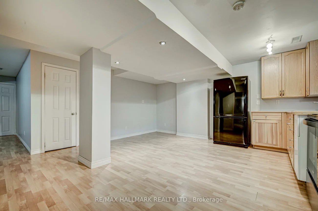 11, Rusty, Vellore Village, Vaughan