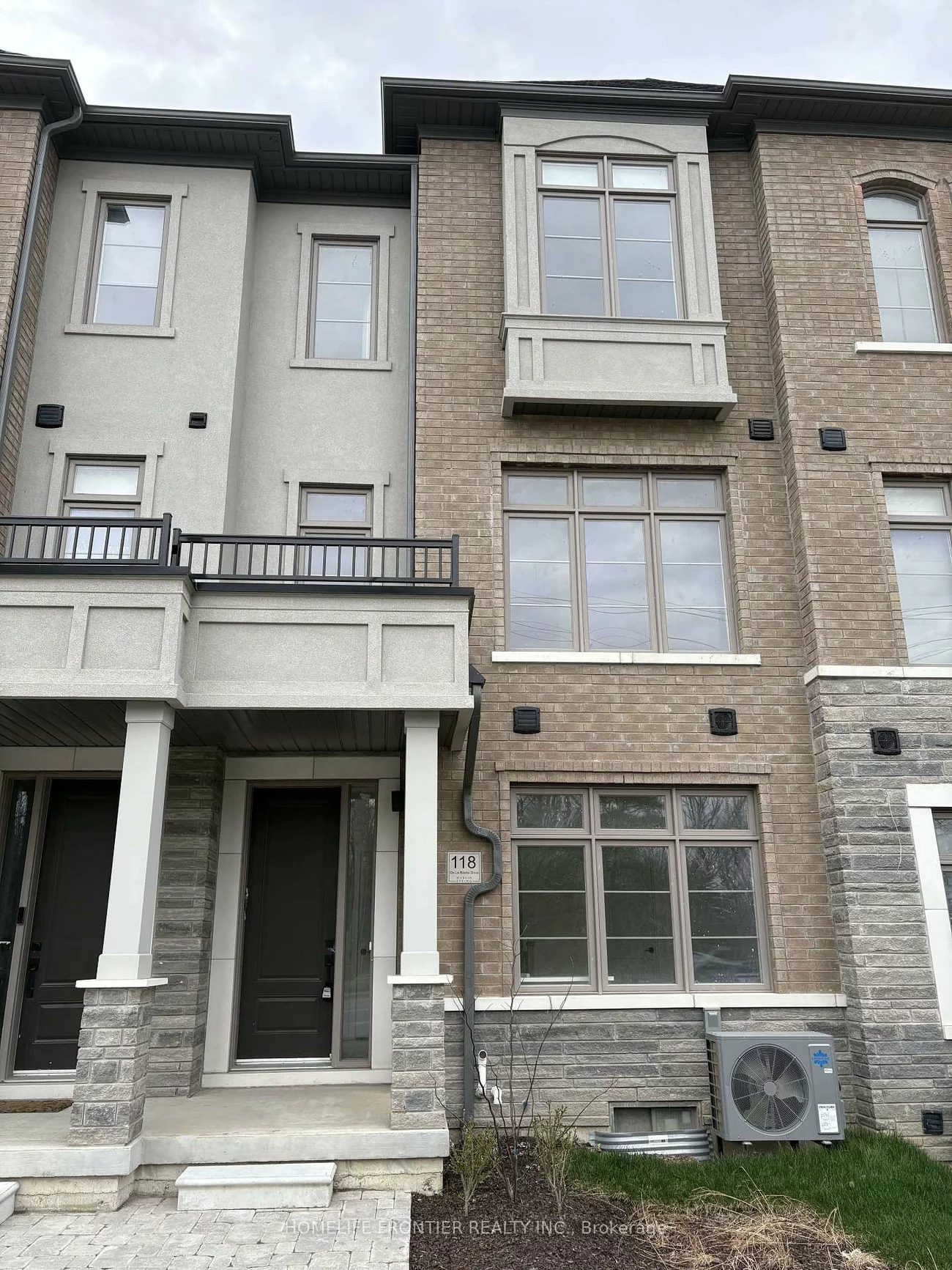 118, De La Roche, Vellore Village, Vaughan