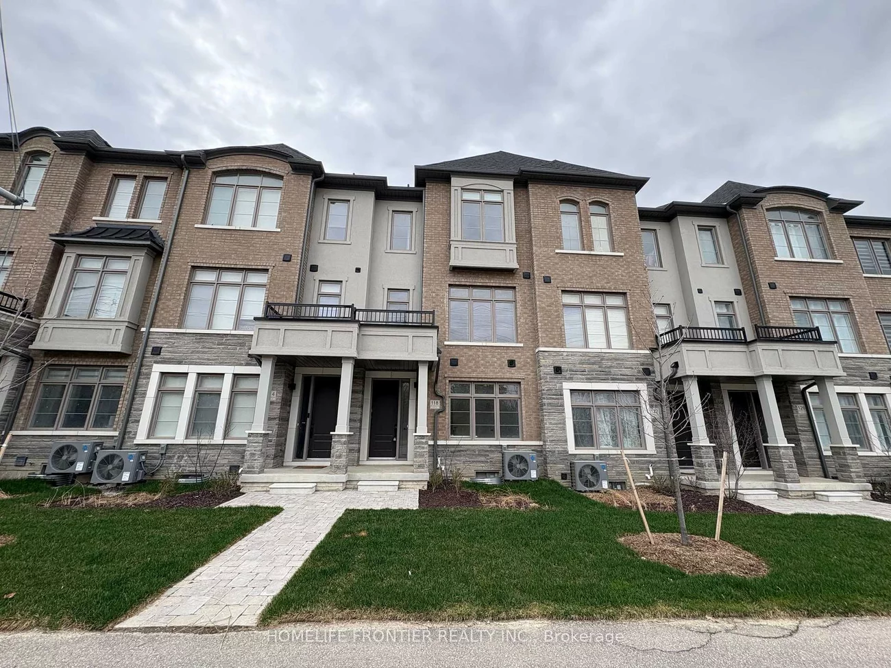 118, De La Roche, Vellore Village, Vaughan