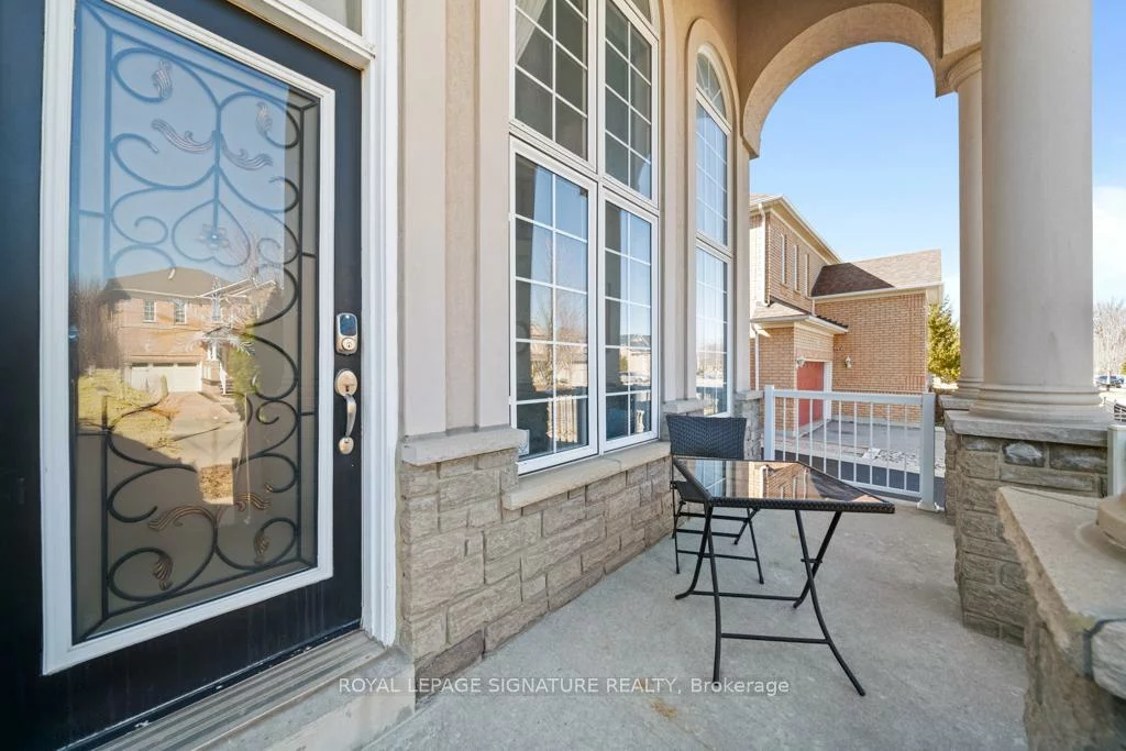 18, Vellore Woods, Vellore Village, Vaughan