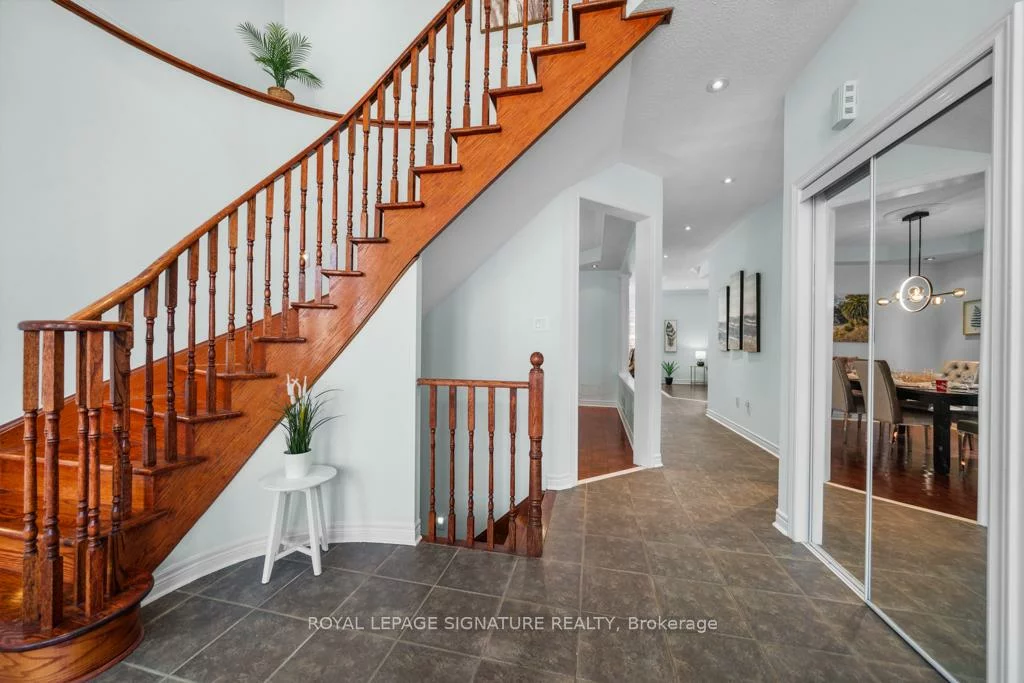 18, Vellore Woods, Vellore Village, Vaughan